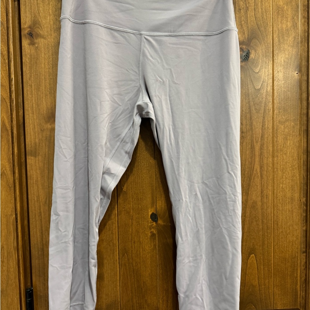 lululemon athletica light purple cropped leggings